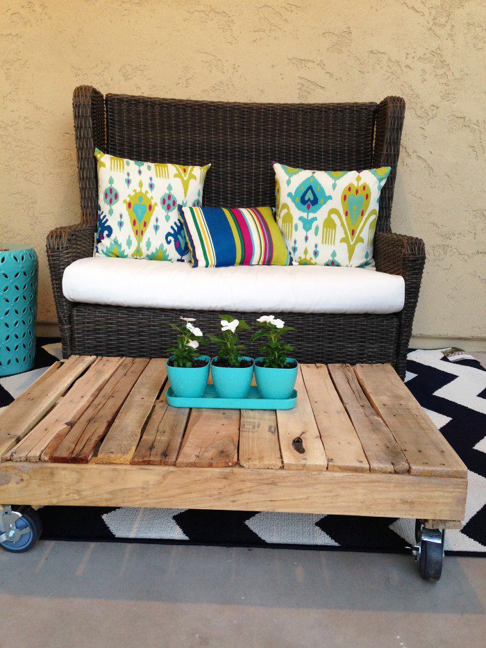 DIY Wood Pallet Coffee Table Front Porch