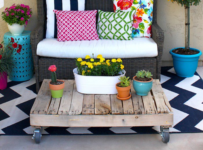 DIY Pallet Table