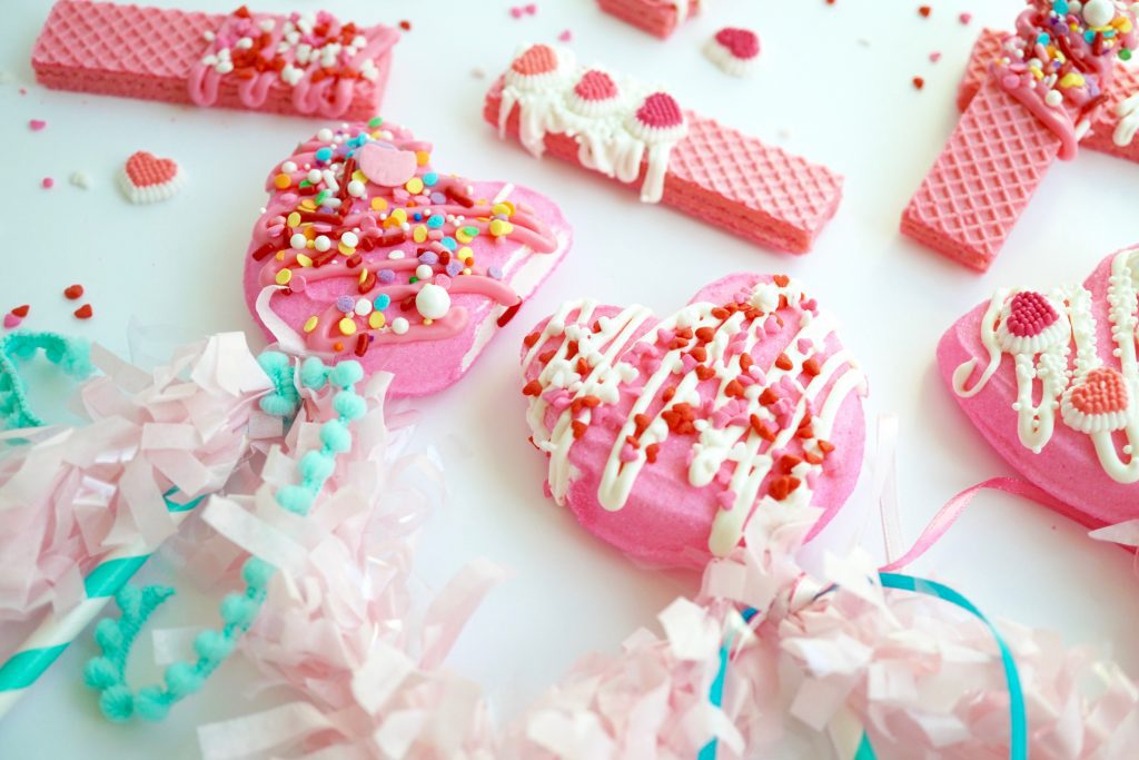 Valentine's Day DIY Marshmallow Peep Pops & Cookies 11