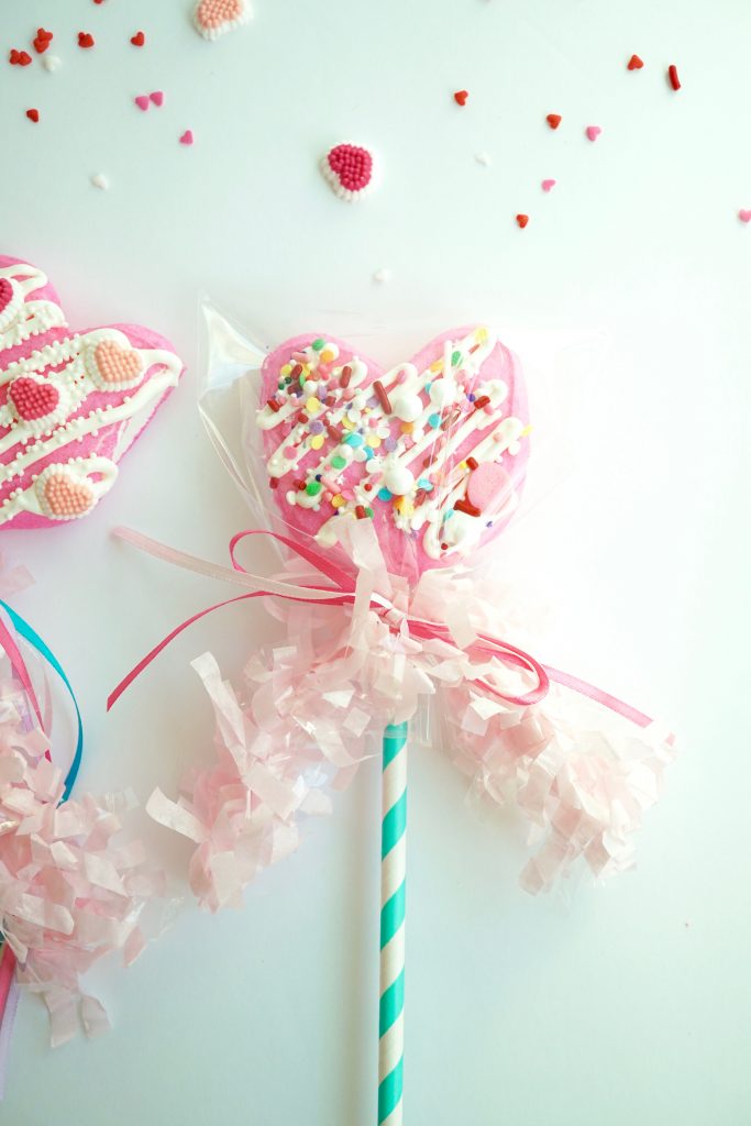 Valentine's Day DIY Marshmallow Peep Pops & Cookies 6
