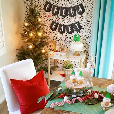 DIY Christmas Tablescape & Decor
